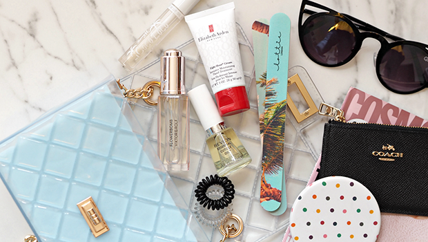 منتجات لازم تكون في شنطة أي بنت