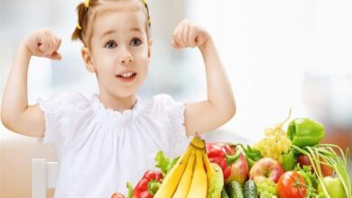 تقوية مناعة الأطفال: أغذية خارقة ونصائح يومية لحماية طفلك من الأمراض