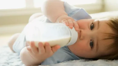 حليب النمو المخصص للأطفال الصغار