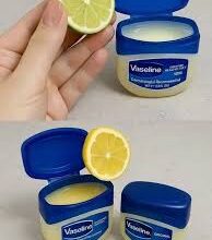 طريقة تحضير خلطات الفازلين لتفتيح وترطيب الجسم بذكاء