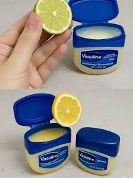 طريقة تحضير خلطات الفازلين لتفتيح وترطيب الجسم بذكاء