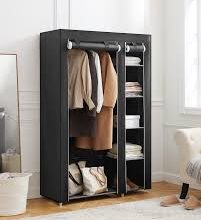 خزانة ملابس كبسولة